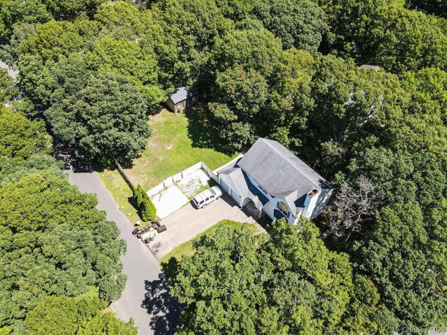 133 Cumberland Street, Mastic, NY 11950