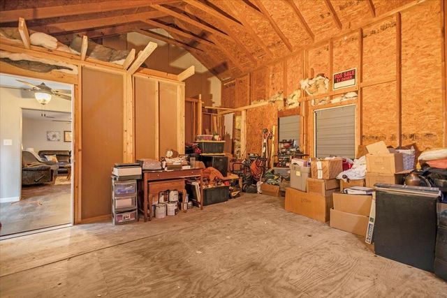 20741 Meadowbrook Drive, Chandler, TX 75758