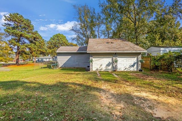 20741 Meadowbrook Drive, Chandler, TX 75758