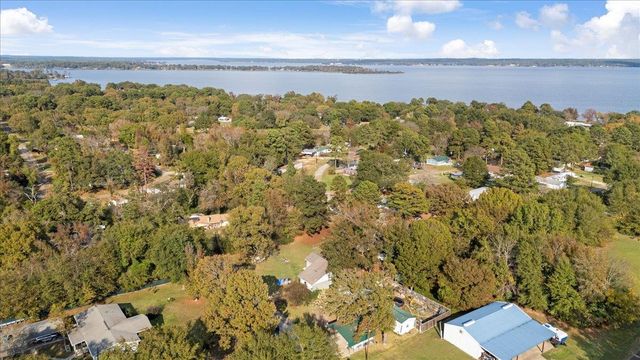 20741 Meadowbrook Drive, Chandler, TX 75758