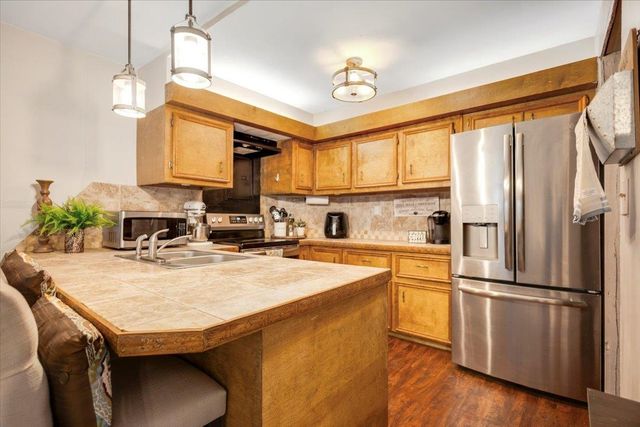 20741 Meadowbrook Drive, Chandler, TX 75758