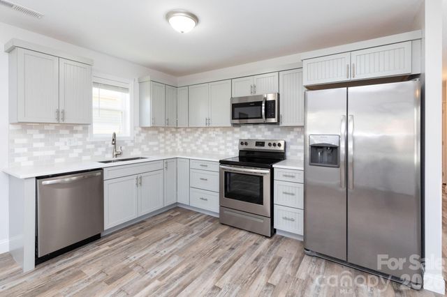 479 Quinn Hill Lane, Mars Hill, NC 28754