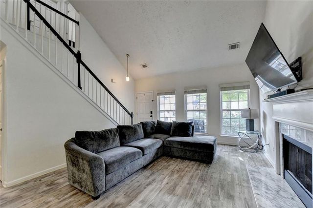 270 Hulan Way, Lawrenceville, GA 30044