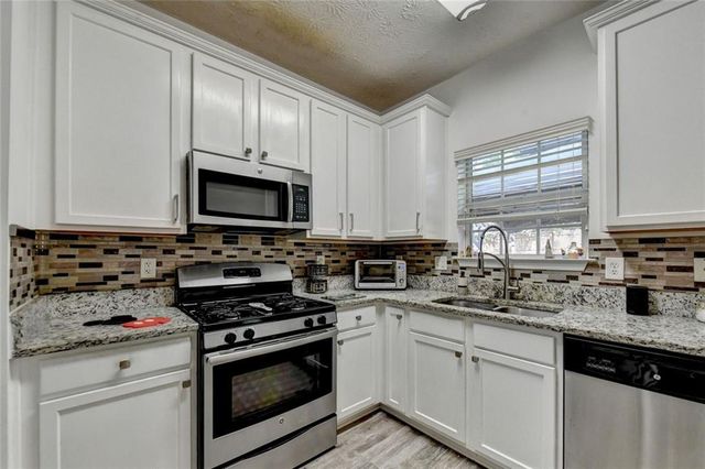 270 Hulan Way, Lawrenceville, GA 30044