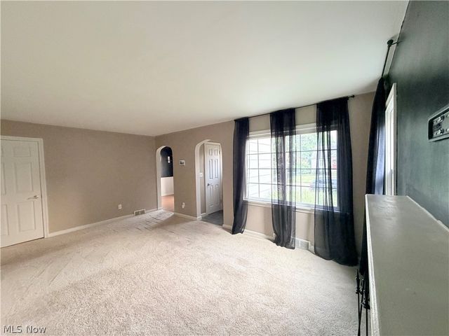 2007 32nd Street NW, Canton, OH 44709