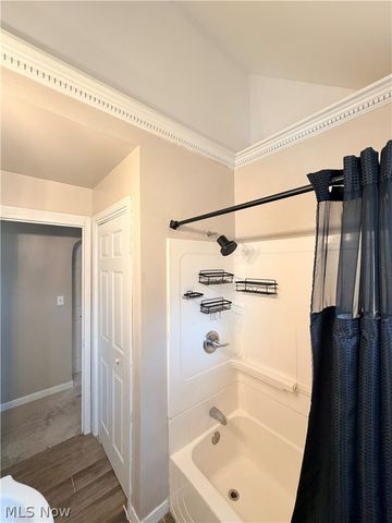 2007 32nd Street NW, Canton, OH 44709