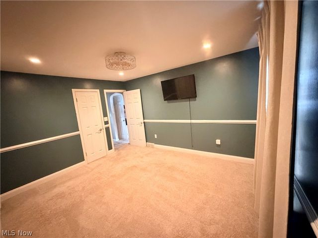 2007 32nd Street NW, Canton, OH 44709