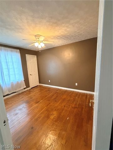 2007 32nd Street NW, Canton, OH 44709