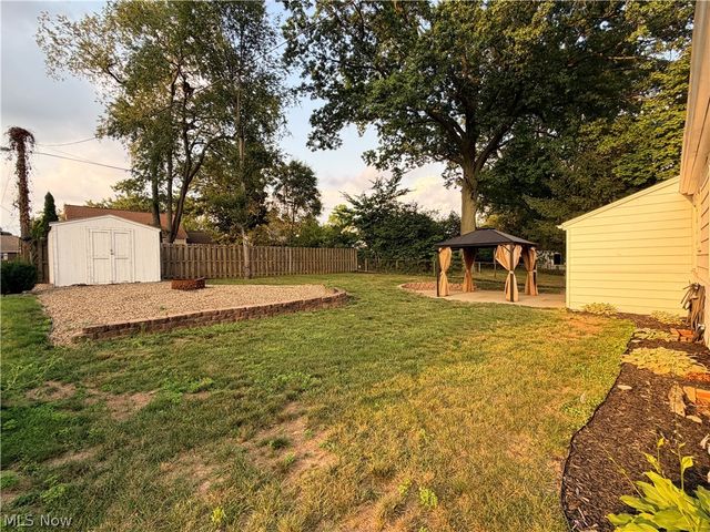 2007 32nd Street NW, Canton, OH 44709