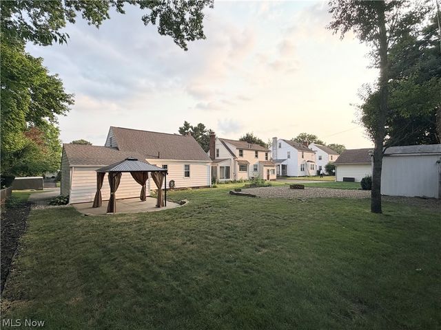 2007 32nd Street NW, Canton, OH 44709