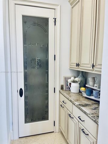 709 Isle Of Palms Dr, Fort Lauderdale, FL 33301