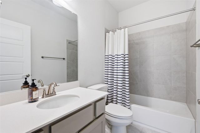 1300 Harwell LOOP, Kyle, TX 78640