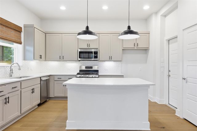 1300 Harwell LOOP, Kyle, TX 78640