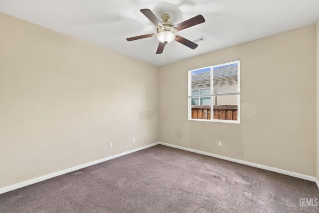 10306 Vale Royale Drive, Bakersfield, CA 93306