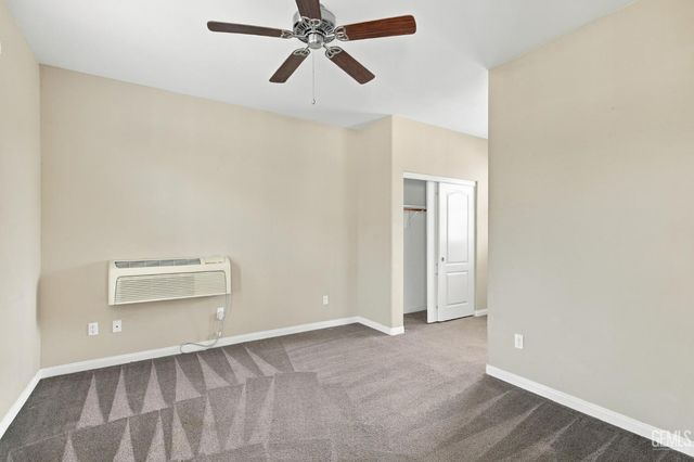 10306 Vale Royale Drive, Bakersfield, CA 93306