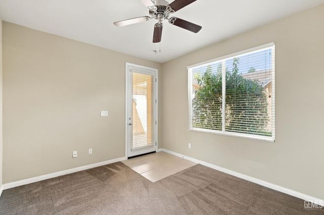 10306 Vale Royale Drive, Bakersfield, CA 93306