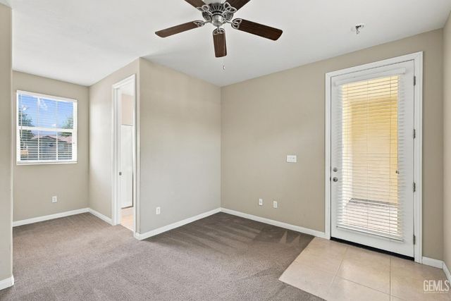 10306 Vale Royale Drive, Bakersfield, CA 93306