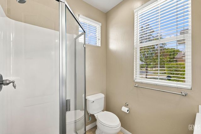 10306 Vale Royale Drive, Bakersfield, CA 93306