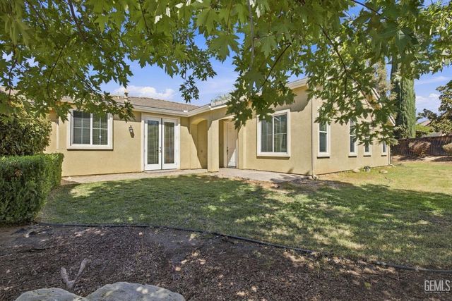 10306 Vale Royale Drive, Bakersfield, CA 93306