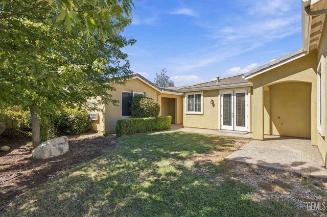 10306 Vale Royale Drive, Bakersfield, CA 93306