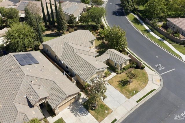 10306 Vale Royale Drive, Bakersfield, CA 93306