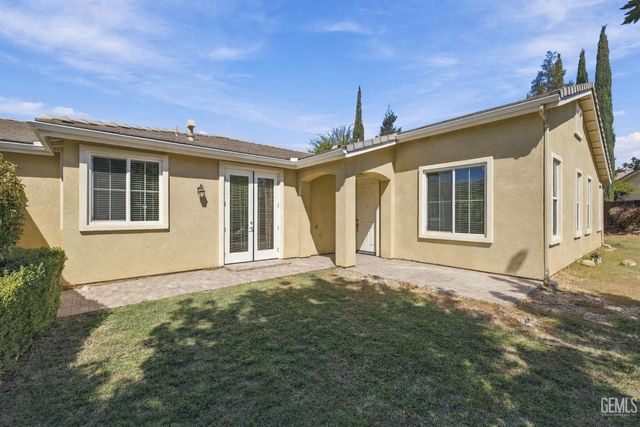 10306 Vale Royale Drive, Bakersfield, CA 93306