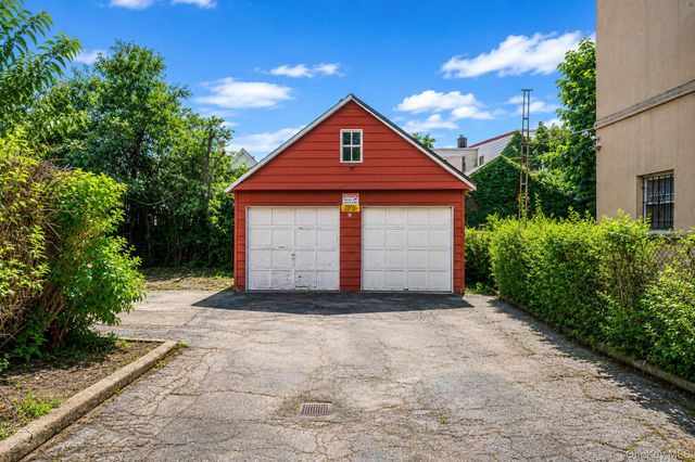 52-67 72nd Street, Maspeth, NY 11378