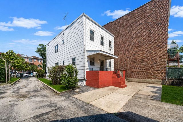 52-67 72nd Street, Maspeth, NY 11378