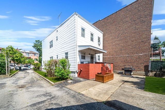 52-67 72nd Street, Maspeth, NY 11378