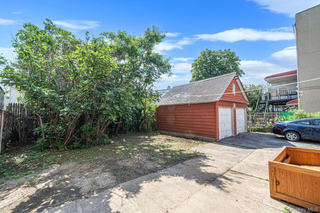 52-67 72nd Street, Maspeth, NY 11378