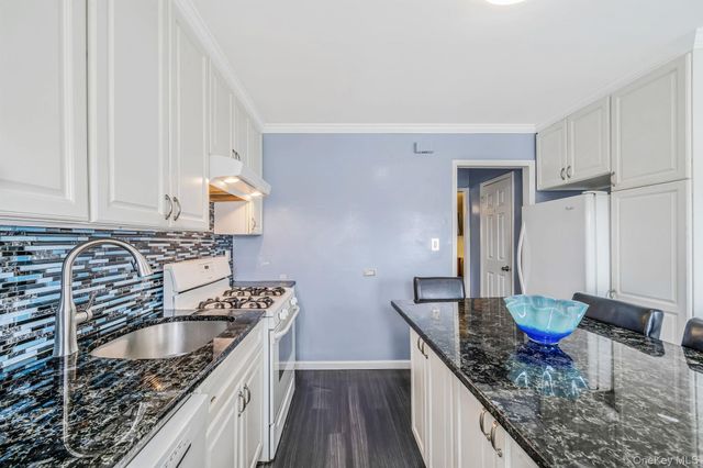 52-67 72nd Street, Maspeth, NY 11378