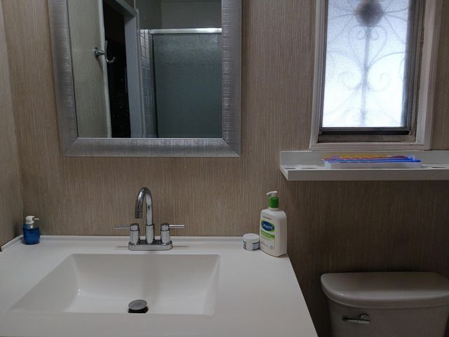 2400 W Midvalley Avenue Q1, Visalia, CA 93277