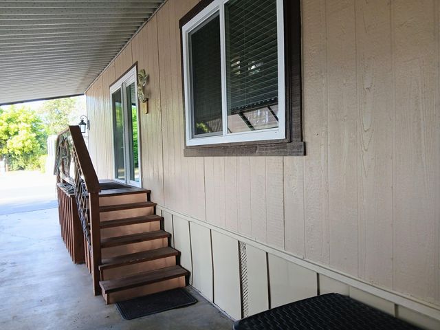 2400 W Midvalley Avenue Q1, Visalia, CA 93277