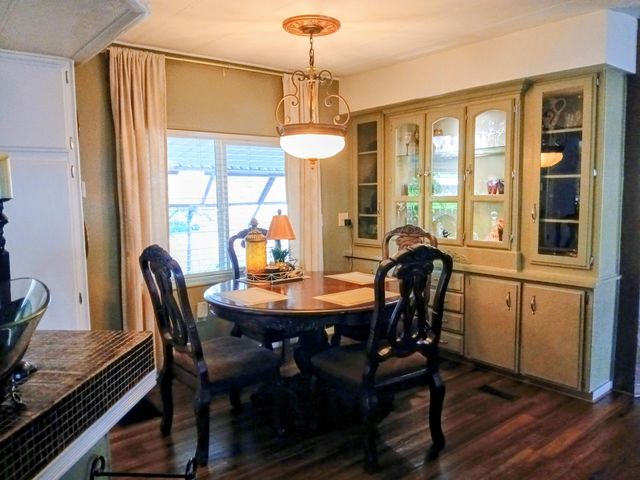 2400 W Midvalley Avenue Q1, Visalia, CA 93277