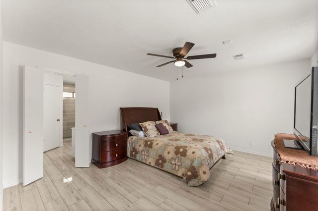 2811 Blue Glen Lane, Houston, TX 77073