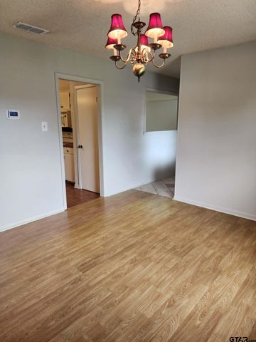 1308 Fairhaven St., Longview, TX 75605