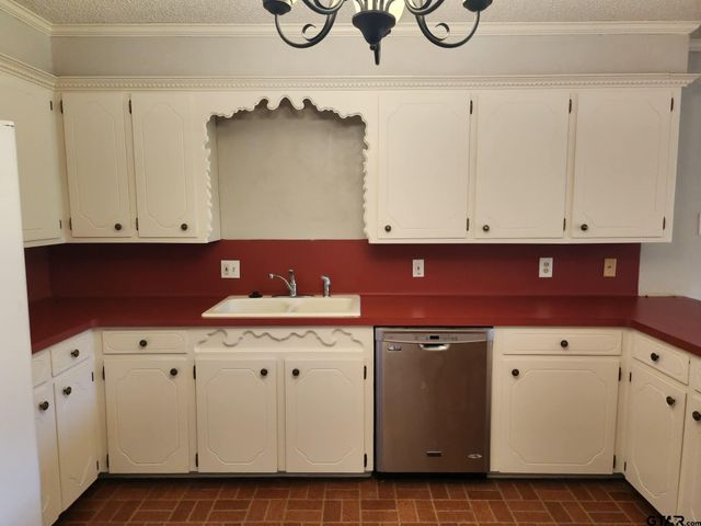 1308 Fairhaven St., Longview, TX 75605