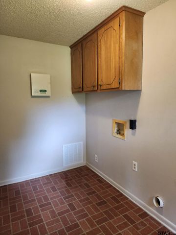 1308 Fairhaven St., Longview, TX 75605