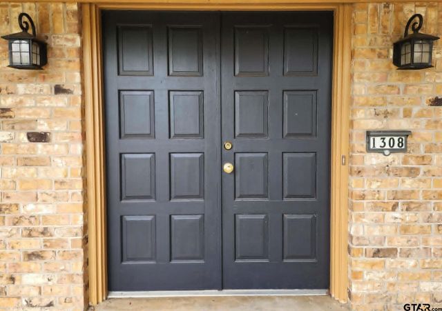 1308 Fairhaven St., Longview, TX 75605
