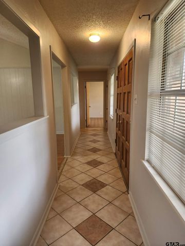 1308 Fairhaven St., Longview, TX 75605