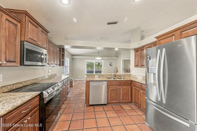 8001 Bracken Lane, Melbourne, FL 32940