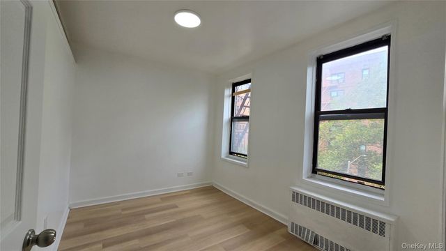 141-60 84th Road 4H, Jamaica, NY 11435
