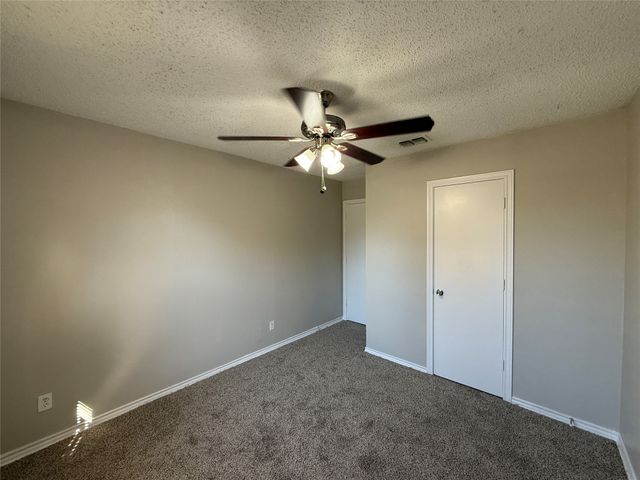 4804 Chickadee Drive, Balch Springs, TX 75180