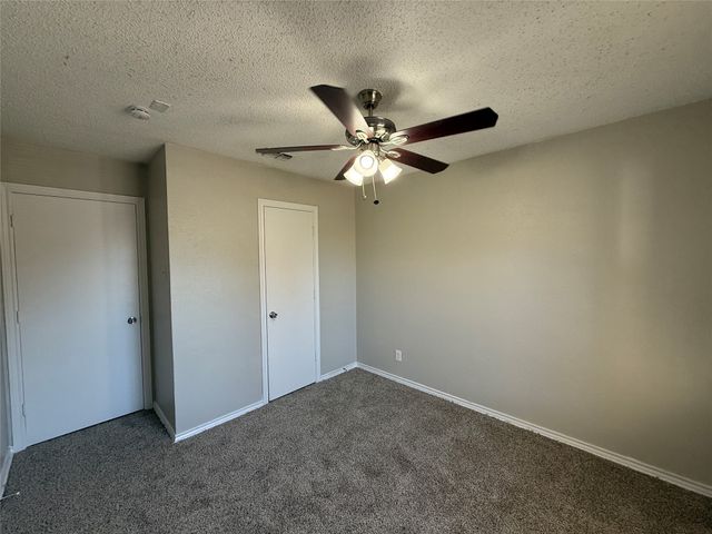 4804 Chickadee Drive, Balch Springs, TX 75180