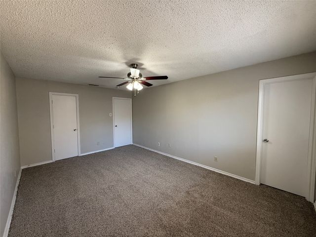 4804 Chickadee Drive, Balch Springs, TX 75180