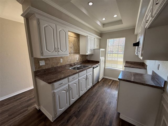 4804 Chickadee Drive, Balch Springs, TX 75180