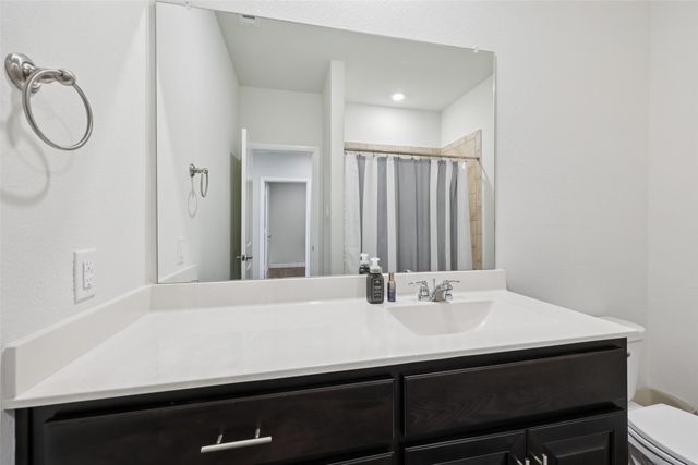 1083 Admiral Drive, Azle, TX 76020