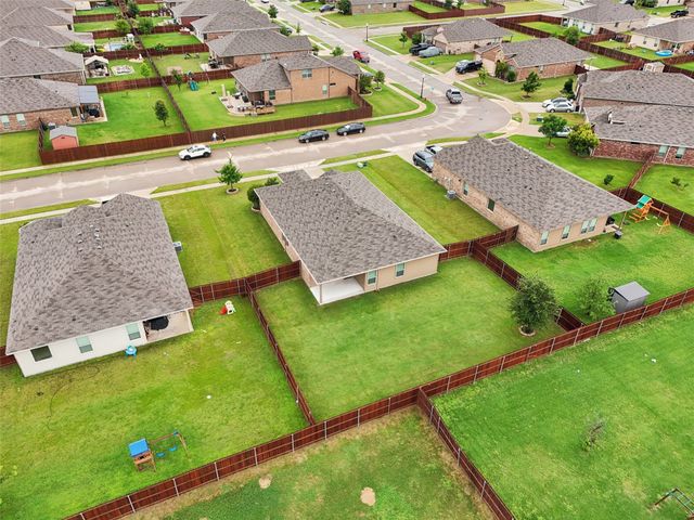 1083 Admiral Drive, Azle, TX 76020