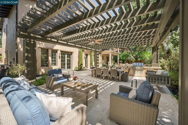 35 Rhett Pl, Danville, CA 94526