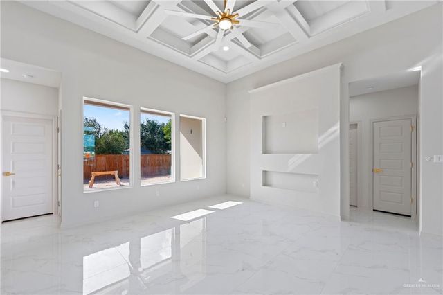 2905 Rosalinda Street, Edinburg, TX 78542